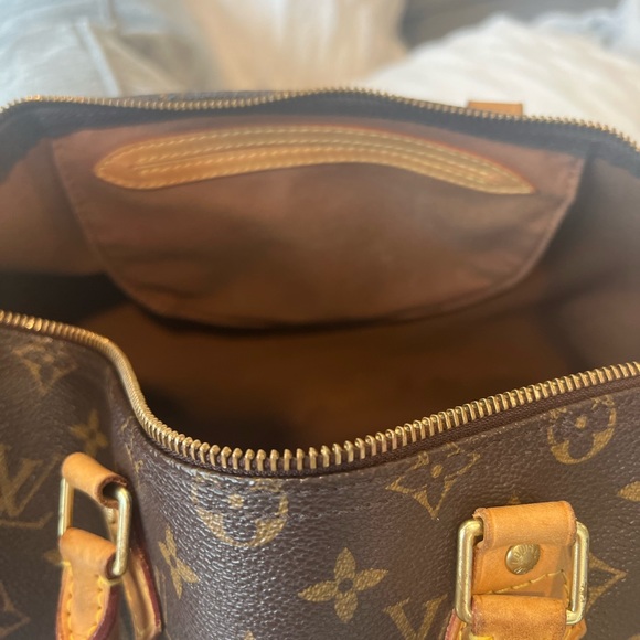 Louis Vuitton Speedy 30